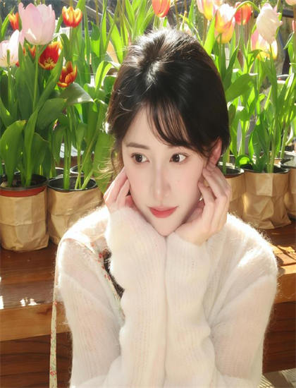 【技术成就评价】艺术策展人审美评价岸边激浪主题的思想内涵与现实意义